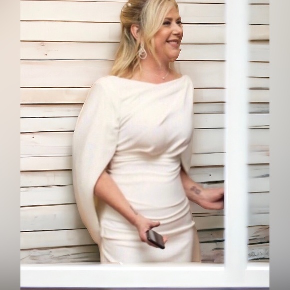 Meet your Posher, Cheryl - Picture 1 of 4